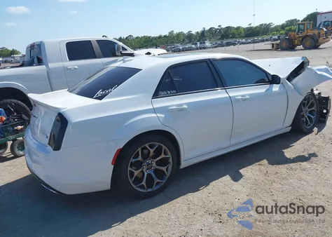 2018 Chrysler 300 300S из США, поврежденный, VIN 2C3CCABG2JH240298